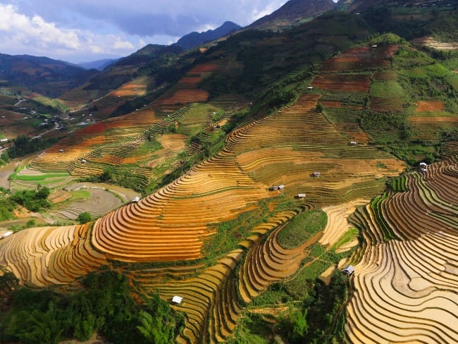 This is photo I taken in Che Cu Nha commune, one of the places with the most beautiful terraces in Vietnam my Country