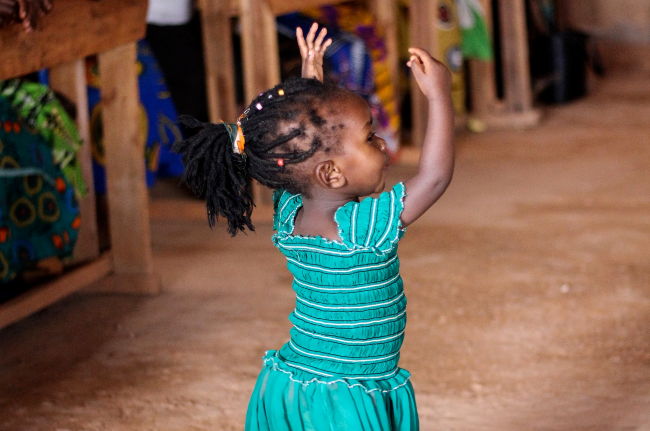 The Art of Creation: The Praise of Pollen Dust and Mango Trees